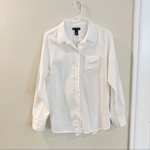 Old Navy white button-down shirt